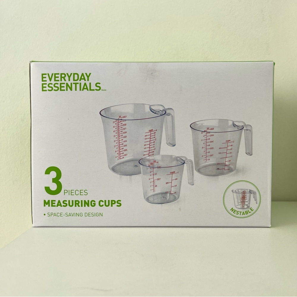 New in Box 3 Pieces Measuring Cups